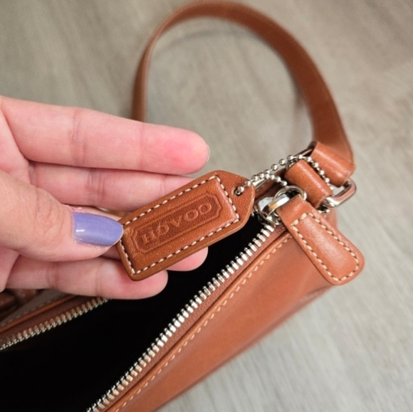 COACH Brown Leather 7587 Hampton Demi Shoulder Bag Purse - Picture 14 of 16